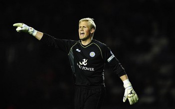 Con trai thủ môn huyền thoại Peter Schmeichel dự Euro 2012