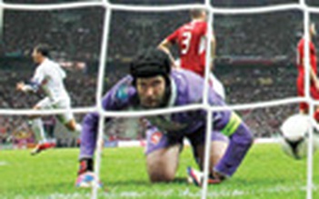 Bất khuất Petr Cech