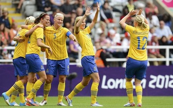 Ba đội bảng F cùng vào tứ kết bóng đá nữ Olympic 2012