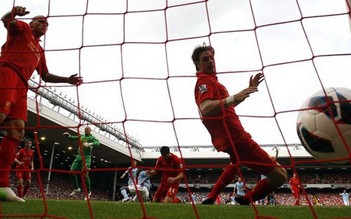 Liverpool 2-2 Man City: Người hùng và tội đồ Martin Skrtel