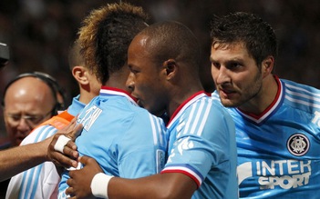 Marseille giữ vững ngôi đầu Ligue 1