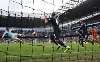 Man City hạ Tottenham bằng một ván tennis