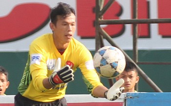 AFC Cup 2013: Tấn Trường nén đau xung trận