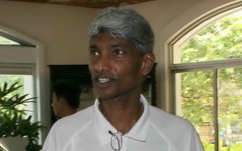 HLV Rajagobal làm thầy của Công Vinh