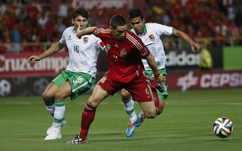 Torres ghi bàn, Tây Ban Nha khởi động nhẹ nhàng cho World Cup