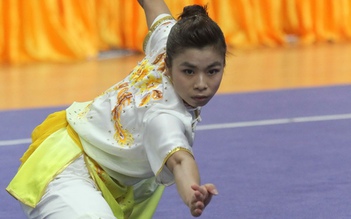 Người đẹp trên sàn đấu: Cô nàng wushu... ngại yêu