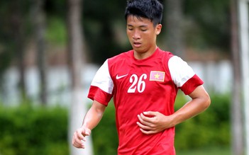 Trung vệ số một của U.19 Việt Nam 'tập chay' ở giải hạng Nhì