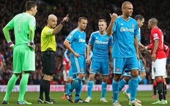 Hậu vệ Sunderland được xóa thẻ đỏ trong trận gặp M.U