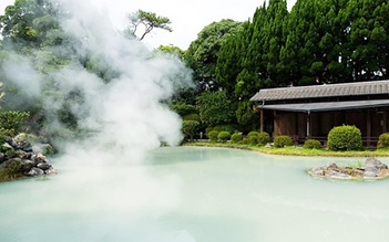 Vì sao văn hóa onsen trở thành biểu tượng của lối sống Nhật Bản?