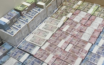 Tràn lan đổi tiền mới online dịp tết: '2 tỉ đồng/lần, alo là có'