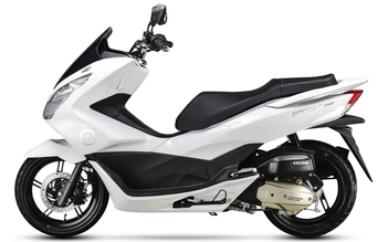 Sắp khai tử, Honda PCX 150 vẫn bị hãng xe Trung Quốc nhái thiết kế