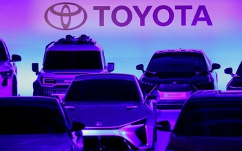 Lợi nhuận Toyota giảm 42%