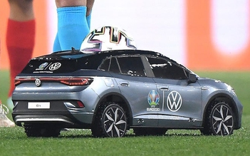 Giải mã ô tô mô hình Volkswagen chở bóng ra sân tại Euro 2020