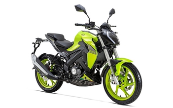 Benelli 180S có giá gần 2.700 USD, cạnh tranh Yamaha MT15