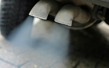 Đức lên án thử nghiệm phát thải khí trên người trẻ