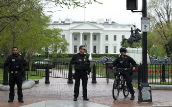 Mang dao đến Nhà Trắng đòi ám sát Tổng thống Trump