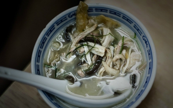 Vì dịch COVID-19, đặc sản cháo ếch, súp rắn Trung Quốc lo lắng