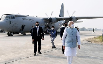 Vì sao máy bay chở Thủ tướng Ấn Độ hạ cánh xuống đường cao tốc?