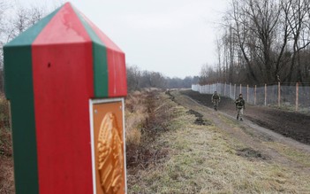 Ukraine tính xây tường biên giới ngăn người di cư từ Belarus, Nga