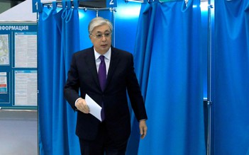 Tổng thống Kazakhstan tái đắc cử nhiệm kỳ 2 trong cuộc bỏ phiếu sớm