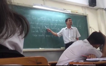 Thầy giáo dạy tiếng Anh bằng bài hát 'Chuyện tình Lan và Điệp'