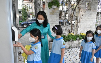 Lớp học có từ 2 F0 trở lên, học sinh có còn học trực tiếp?