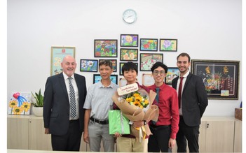 Một học sinh lớp 10 của Việt Nam đạt danh hiệu Thủ khoa thế giới