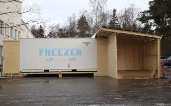 Thành phố Thụy Điển dùng sân trượt băng, container, tủ đông để chứa thi thể nạn nhân Covid-19