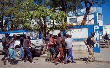 Thủ lĩnh tội phạm khét tiếng nhất Haiti vượt ngục, 25 người chết