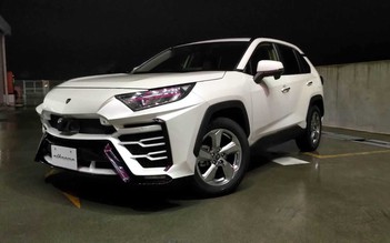 Toyota RAV4 'lột xác' thành siêu xe Lamborghini Urus với chi phí thấp