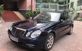 Xe hiếm Mercedes E200 máy dầu 13 năm tuổi tại Việt Nam