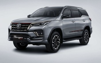 Lộ diện Toyota Fortuner TRD Sportivo 2021