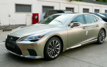 Lexus LS 2021 giá cao gấp đôi Mercedes S450L tại Việt Nam có gì?