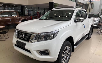 Nissan Navara giảm giá mạnh thanh lý xe tồn, dọn đường tung xe mới