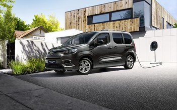 Toyota Proace 2021 có thêm phiên bản chạy điện