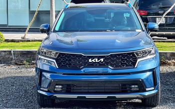 Kia Sorento phiên bản logo mới về đại lý Việt Nam