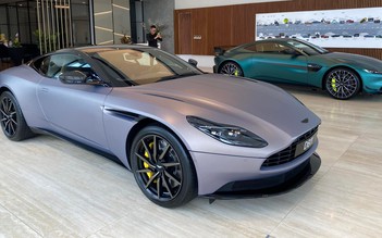 Bộ đôi siêu xe Aston Martin giá gần 40 tỉ đồng về Việt Nam