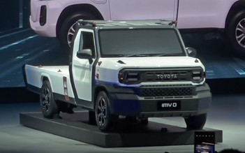 Toyota hé lộ xe bán tải 'xấu lạ' dành cho Đông Nam Á
