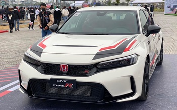 Honda Civic Type R 'chốt' giá 2,4 tỉ đồng tại Việt Nam