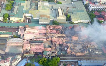 Thủ tướng yêu cầu Hà Nội đảm bảo ngay an toàn cho dân sau vụ cháy Rạng Đông