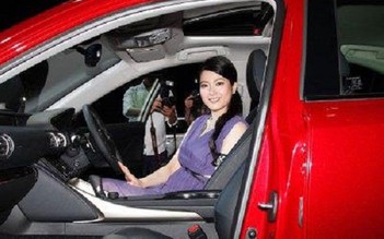 Cựu Hoa hậu Quốc tế Trung Quốc thoát chết trong gang tấc