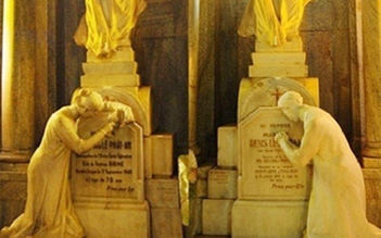 Cận cảnh nhà mộ đặc biệt của con đại gia Sài Gòn xưa trong nhà thờ Hạnh Thông Tây