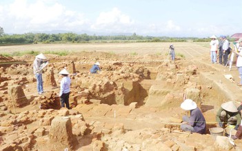 Nhiều phát hiện quan trọng tại di tích thành Chas