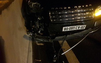 Xe Range Rover biển 80 nát đầu sau tai nạn liên hoàn trên cao tốc