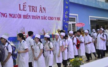 Tri ân người hiến xác