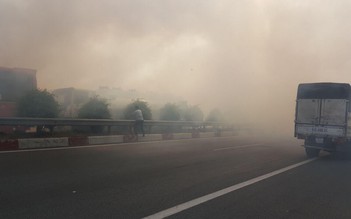 Dân đốt cỏ gây tai nạn giao thông liên hoàn trên đường cao tốc