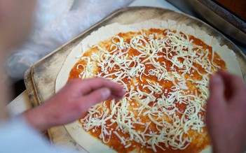 Tắt điện thoại, được ăn pizza miễn phí