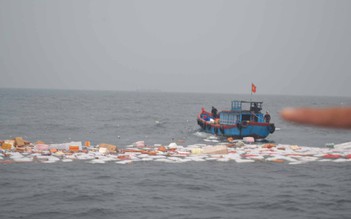 Chìm tàu chở hàng trên vùng biển Lý Sơn, 7 thuyền viên được cứu sống