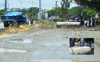 Người dân ngừng ngăn đường, chặn xe sau khi nghe chính quyền thuyết phục