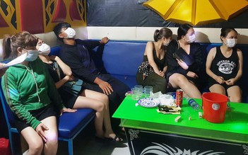 Lại tái diễn cảnh karaoke bất chấp dịch Covid-19, mở cửa phục vụ 'dân chơi' ma túy